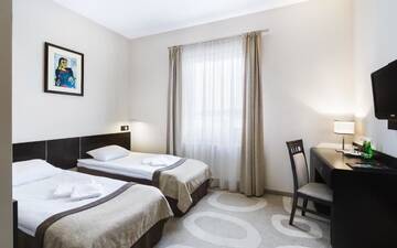 Фото номера Двухместный номер с 2 отдельными кроватями Отель Hotel Picaro Żarska Wieś Południe A4 kierunek Polska г. Żarska 21